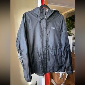 Women’s M Patagonia Torrentshelll Rain Jacket Black